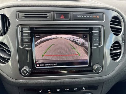 Used 2017 Volkswagen Tiguan S FWD image 14