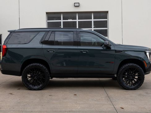 Used 2026 GMC Yukon AT4 Ultimate AWD/4WD image 11