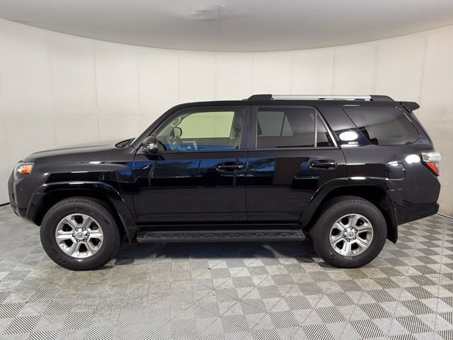 Used 2024 Toyota 4Runner SR5 Premium w/ Moonroof Package AWD/4WD image 3