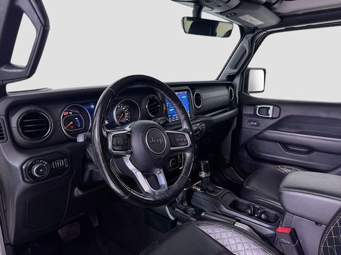 Used 2021 Jeep Wrangler Unlimited Sahara w/ Altitude image 7