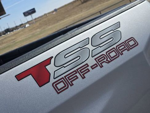 Used 2020 Toyota Tundra SR5 w/ SR5 Upgrade Package image 13