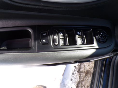 Used 2023 Jeep Renegade Altitude w/ Sun/Sound Group image 12