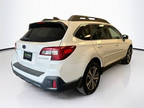 Used 2018 Subaru Outback 2.5i Limited AWD/4WD image 9