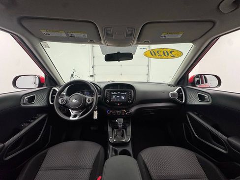 Used 2020 Kia Soul LX image 3