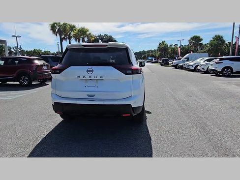 New 2026 Nissan Rogue SV image 30