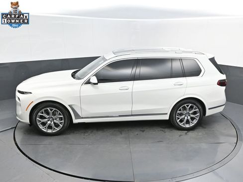 Certified 2025 BMW X7 xDrive40i w/ Executive Package image 39