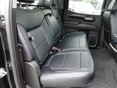 Used 2023 GMC Sierra 1500 Elevation w/ X31 Off-Road Package AWD/4WD image 32