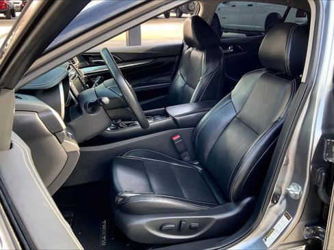 Used 2022 Nissan Maxima SV w/ Floor Mat Group image 8