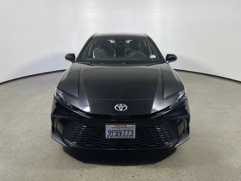 Used 2025 Toyota Camry SE FWD image 8