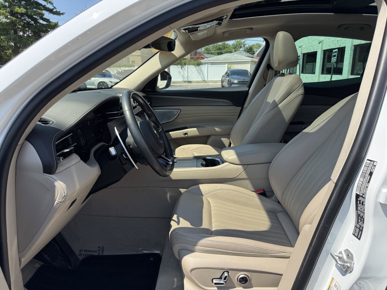 Used 2023 Maserati Grecale GT AWD/4WD image 23