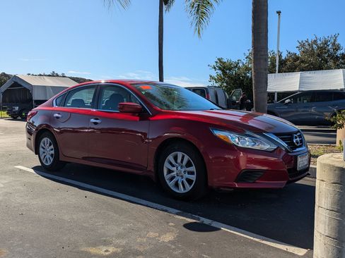Used 2018 Nissan Altima 2.5 S image 2