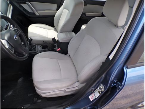 Used 2016 Subaru Forester 2.5i AWD/4WD image 11
