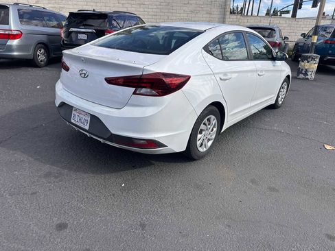 Used 2019 Hyundai Elantra SE w/ Cargo Package image 5