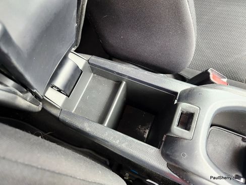 Used 2018 Honda HR-V EX image 39