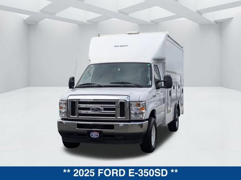 New 2025 Ford E-350 and Econoline 350 Super Duty w/ Power Equipment Group RWD image 9