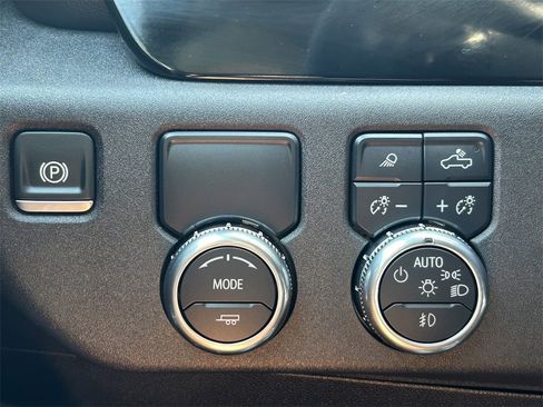 Used 2025 GMC Sierra 1500 Elevation w/ Elevation Premium Package image 21