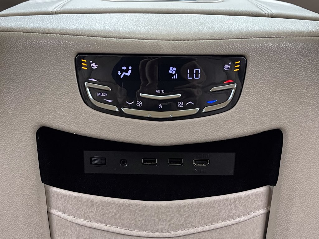 Used 2018 Cadillac Escalade ESV Premium Luxury AWD/4WD image 5