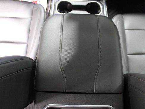 Used 2024 Chevrolet Silverado 2500 LTZ w/ LTZ Convenience Package AWD/4WD image 34