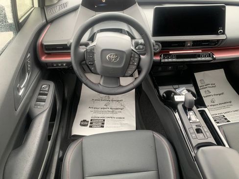 New 2026 Toyota Prius Plug-In Hybrid FWD image 15