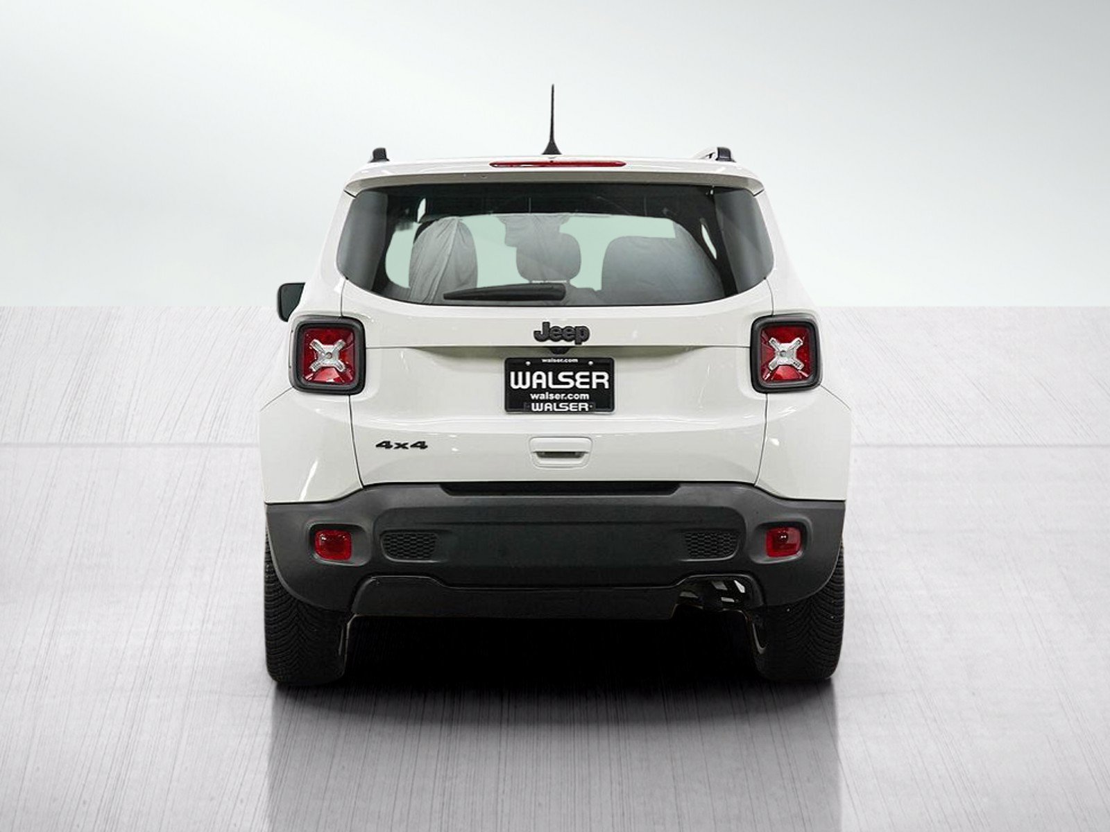 Used 2021 Jeep Renegade Latitude AWD/4WD image 4