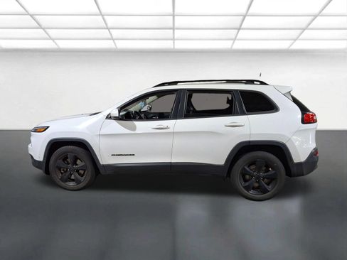 Used 2018 Jeep Cherokee Limited w/ Technology Group AWD/4WD image 9