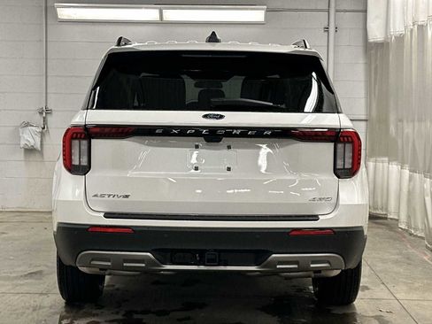 New 2026 Ford Explorer Active image 4