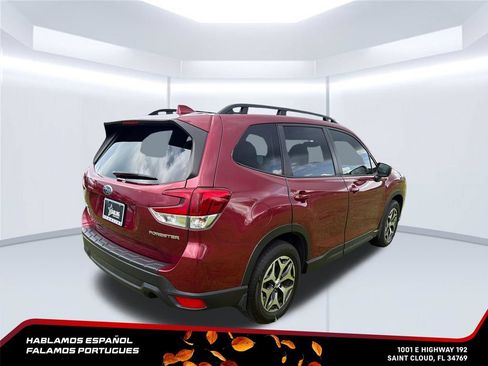 Used 2023 Subaru Forester Premium AWD/4WD image 5