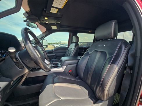 Used 2022 Ford F250 Platinum w/ FX4 Off-Road Package AWD/4WD image 17