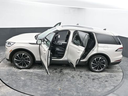 Used 2024 Lincoln Aviator Reserve w/ Equipment Group 201A AWD/4WD image 64