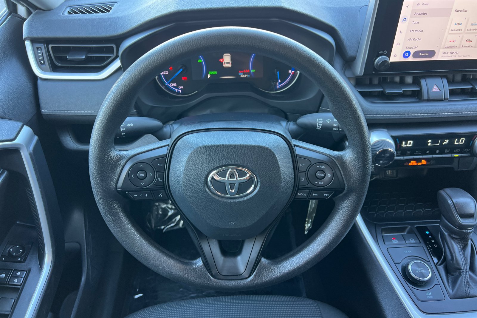 Certified 2024 Toyota RAV4 LE AWD/4WD image 14