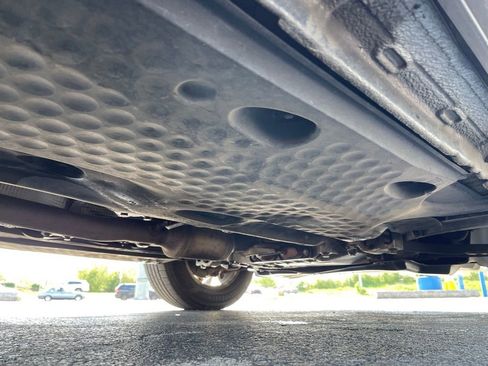 Used 2011 Volkswagen Tiguan S image 14