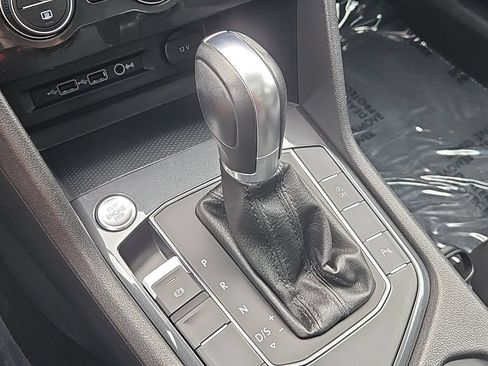 Used 2019 Volkswagen Tiguan SEL AWD/4WD image 28