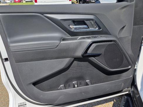 New 2026 Chevrolet Silverado EV LT AWD/4WD image 18