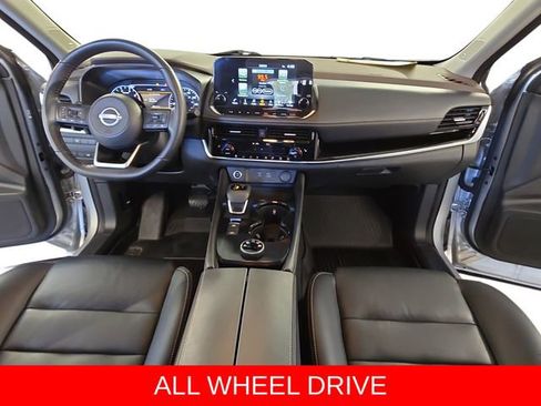 Used 2022 Nissan Rogue SL w/ SL Premium Package image 9