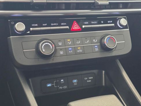 Used 2025 Hyundai Santa Cruz SE AWD/4WD image 27