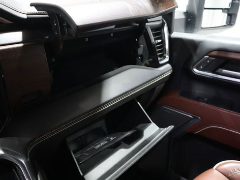 Used 2024 GMC Sierra 2500 Denali Ultimate image 38