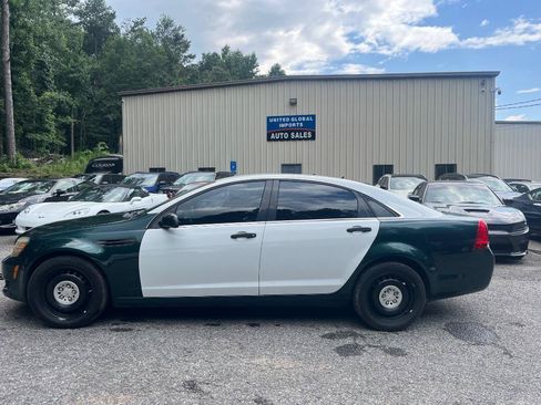 Used 2012 Chevrolet Caprice RWD image 2
