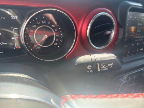 Used 2022 Jeep Gladiator Rubicon w/ LED Lighting Group AWD/4WD image 23