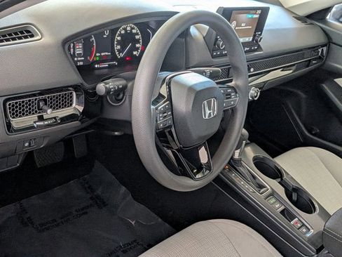 Used 2023 Honda Civic LX image 9