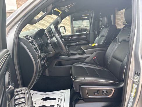 Used 2023 RAM 1500 Limited w/ Body Color Bumper Group AWD/4WD image 3