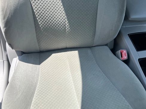 Used 2009 Toyota Camry LE FWD image 26