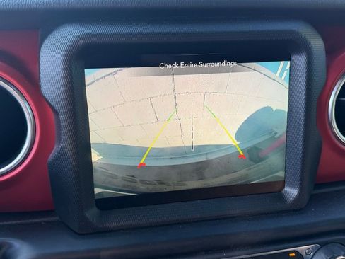 Used 2022 Jeep Wrangler Unlimited Rubicon w/ LED Lighting Group image 11