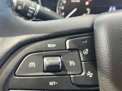 Used 2024 Cadillac XT6 Premium Luxury w/ LPO, Floor Liner Package FWD image 19