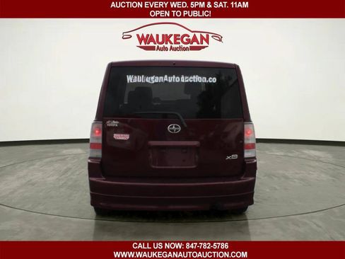 Used 2006 Scion xB FWD image 6