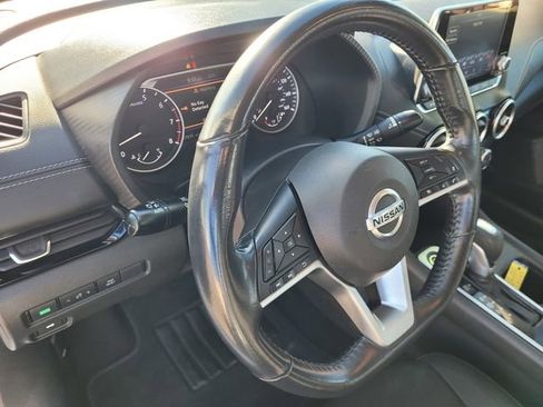 Used 2022 Nissan Sentra SV image 25