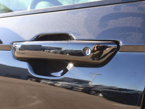 Used 2021 Jeep Grand Cherokee L Limited w/ Luxury Tech Group II image 24