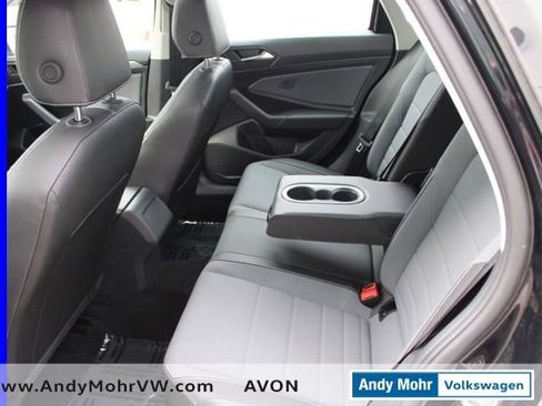 Used 2025 Volkswagen Jetta SE image 23