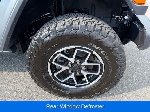Certified 2025 Jeep Wrangler Unlimited Rubicon w/ Safety Group AWD/4WD image 16