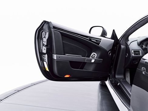 Used 2014 Aston Martin DB9 Coupe RWD image 45