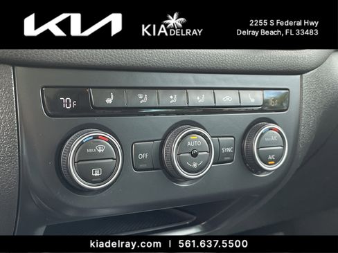 Used 2017 Volkswagen Tiguan Sport image 23
